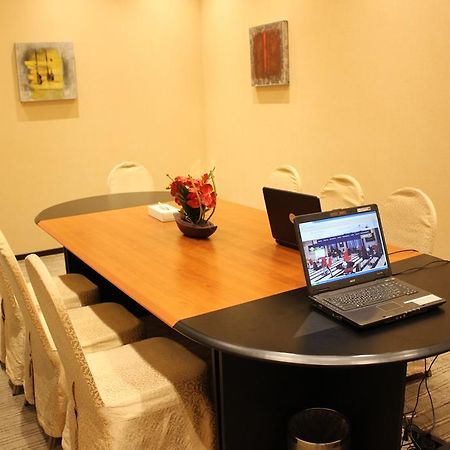 Royal Ascot Hotel Apartment - Kirklees 2 Dubai Bagian luar foto
