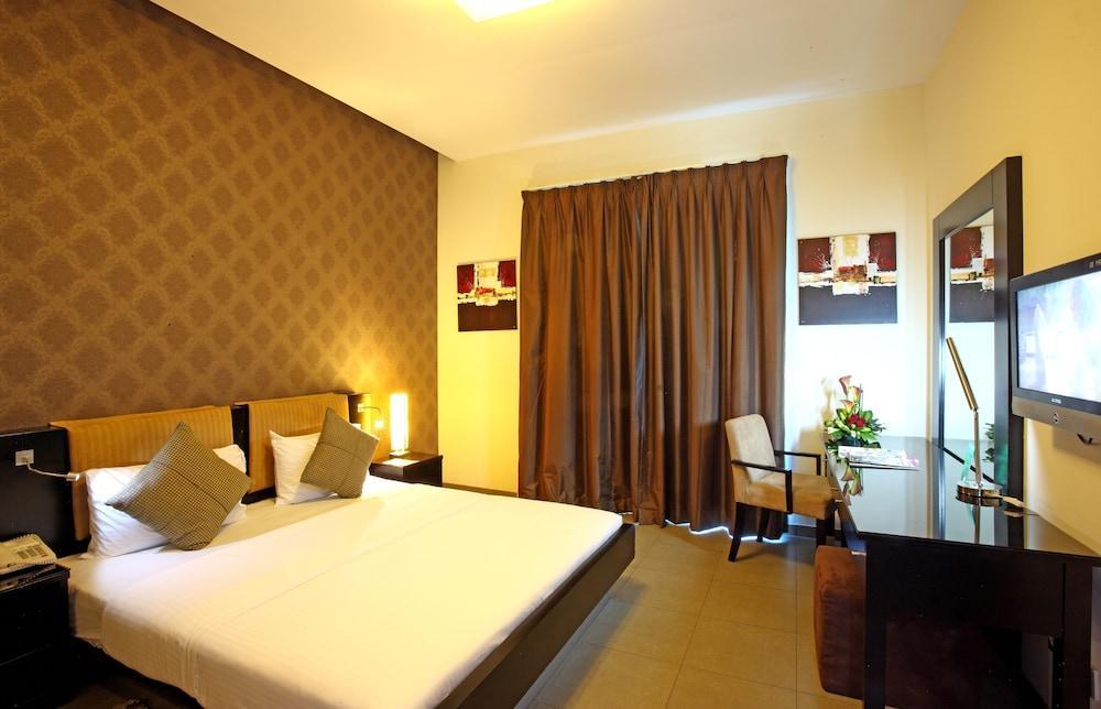 Royal Ascot Hotel Apartment - Kirklees 2 Dubai Bagian luar foto