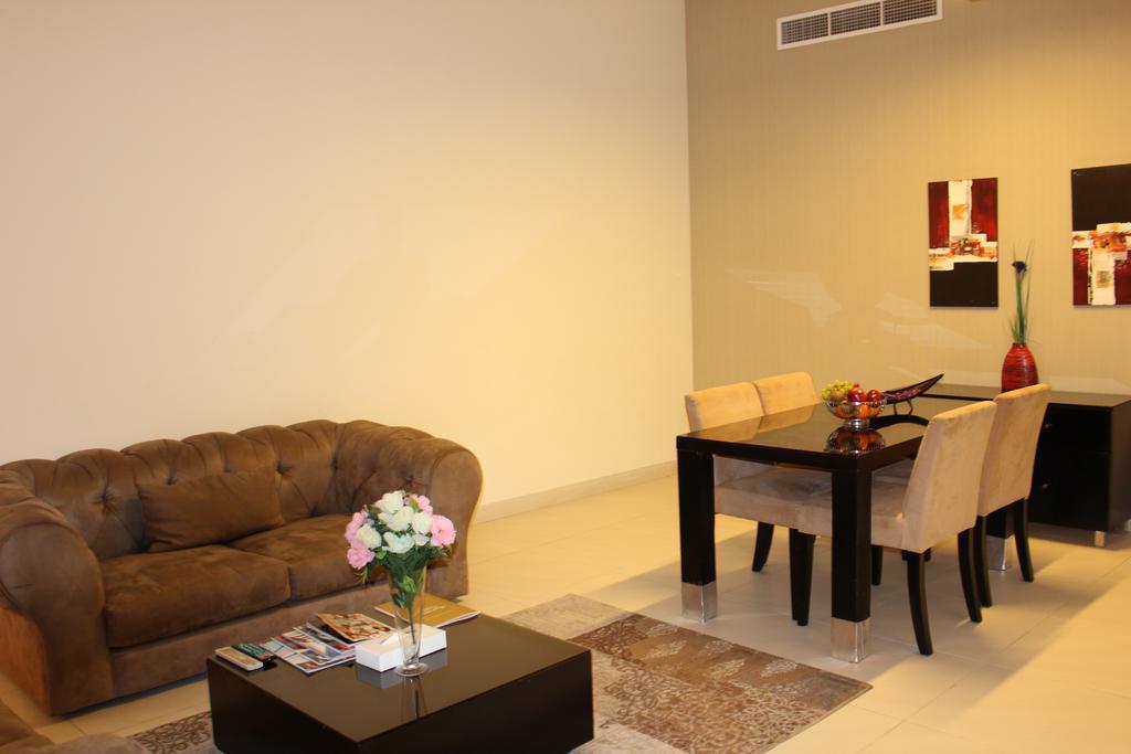 Royal Ascot Hotel Apartment - Kirklees 2 Dubai Bagian luar foto