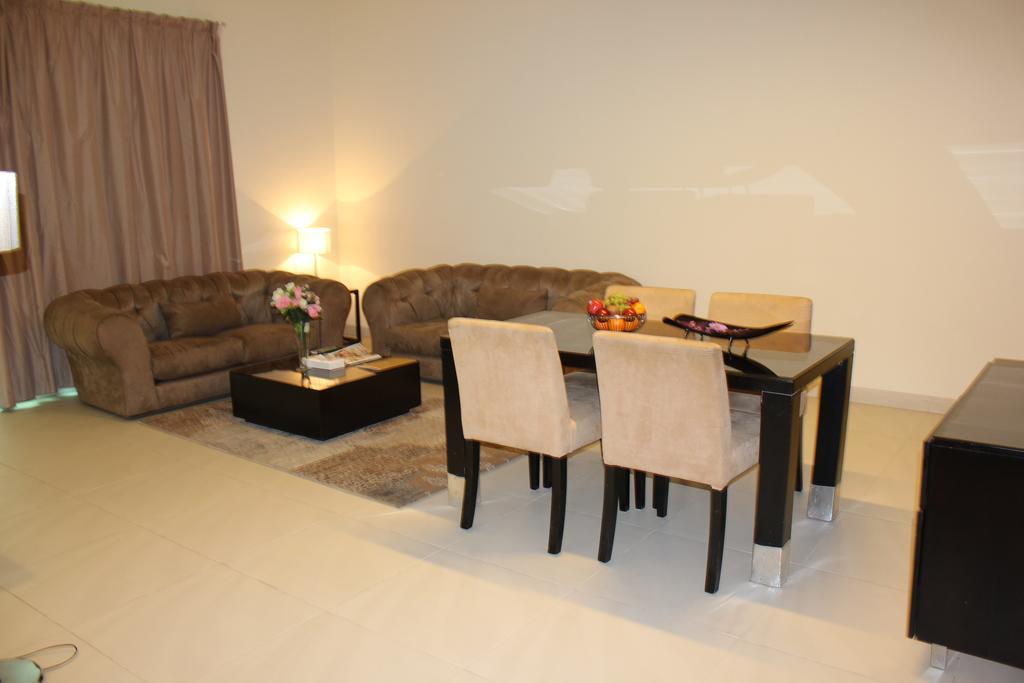 Royal Ascot Hotel Apartment - Kirklees 2 Dubai Bagian luar foto