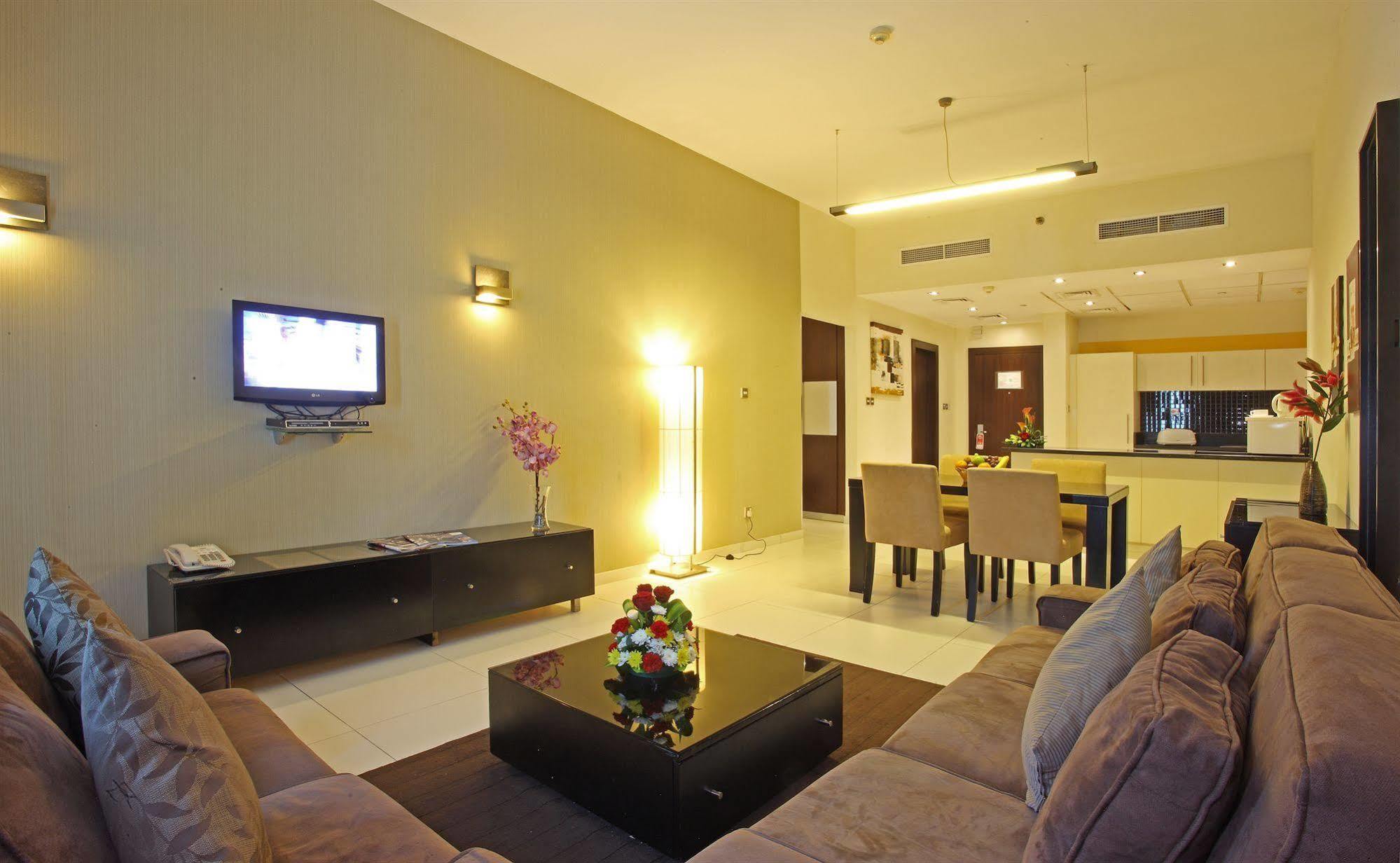 Royal Ascot Hotel Apartment - Kirklees 2 Dubai Bagian luar foto