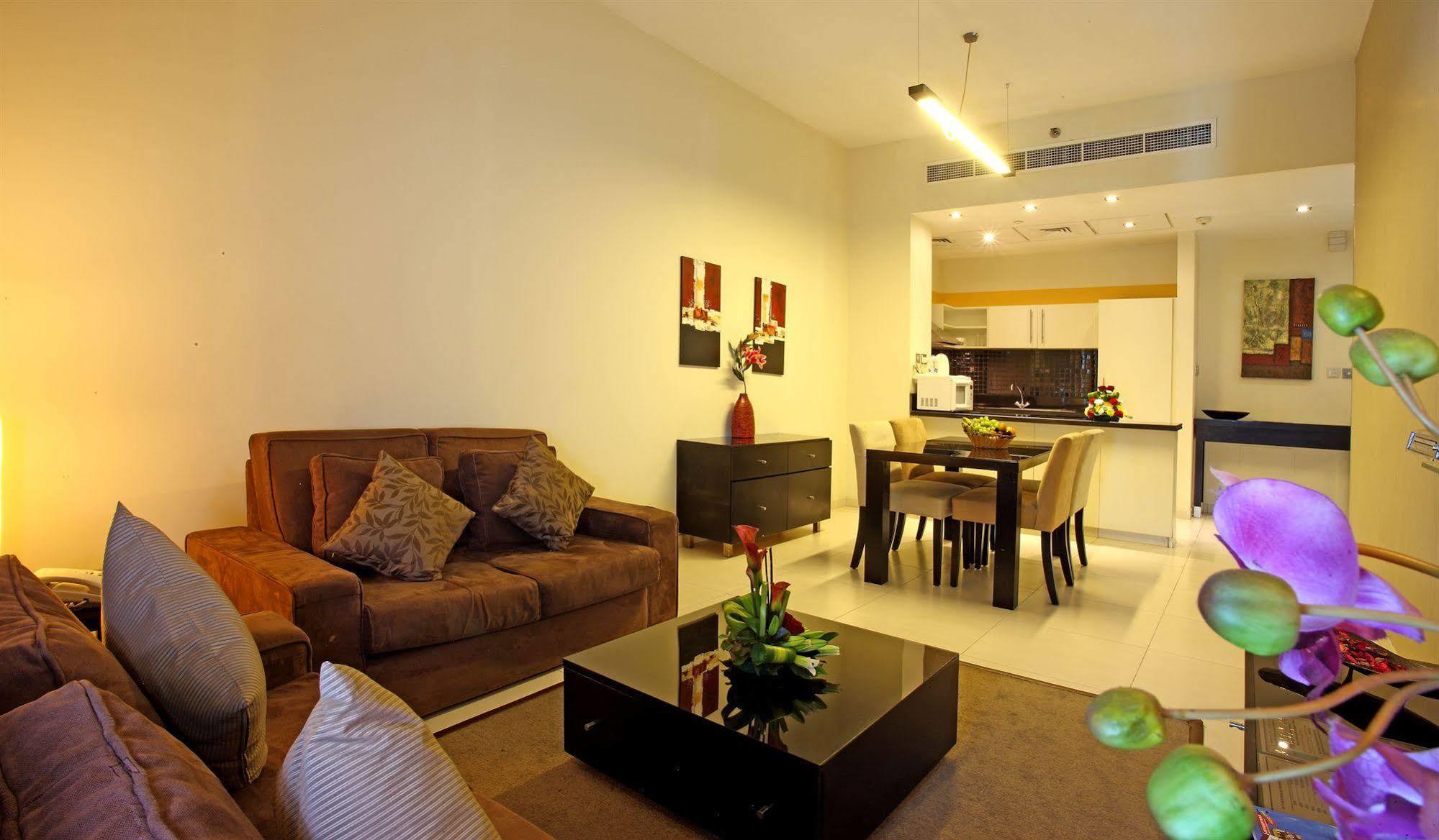 Royal Ascot Hotel Apartment - Kirklees 2 Dubai Bagian luar foto